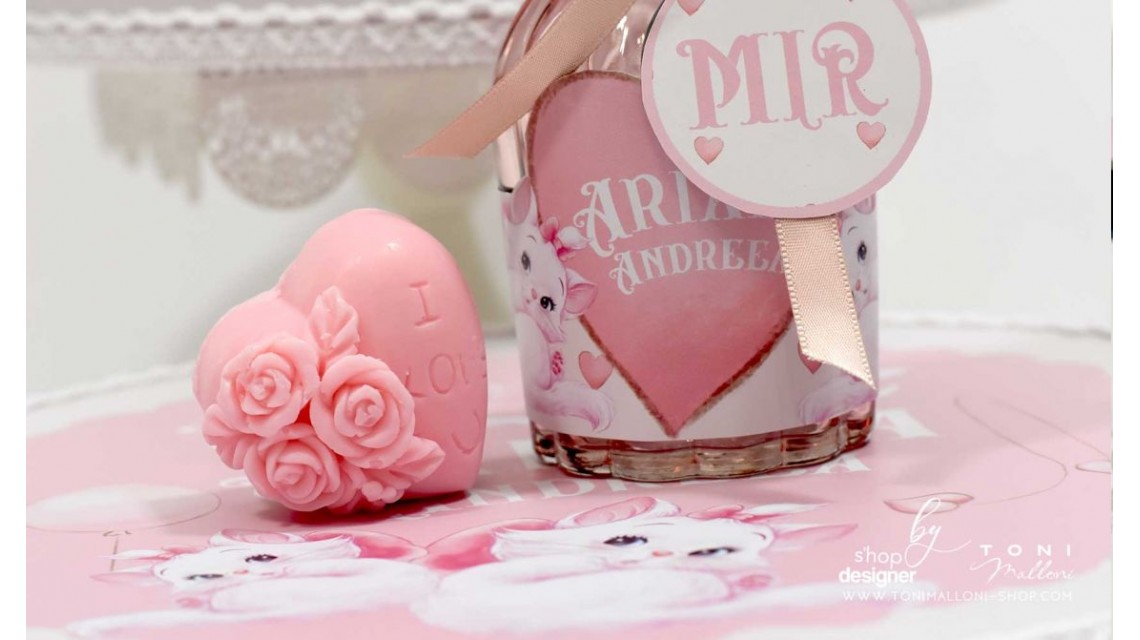 Trusou de botez roz brodat inspirat din desenul animat Pisicile Aristocrate cu pisica Marie 9